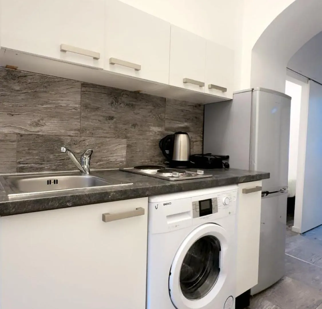 Apartment Lovely Stay 2Br Apt Next To Akh Vienna