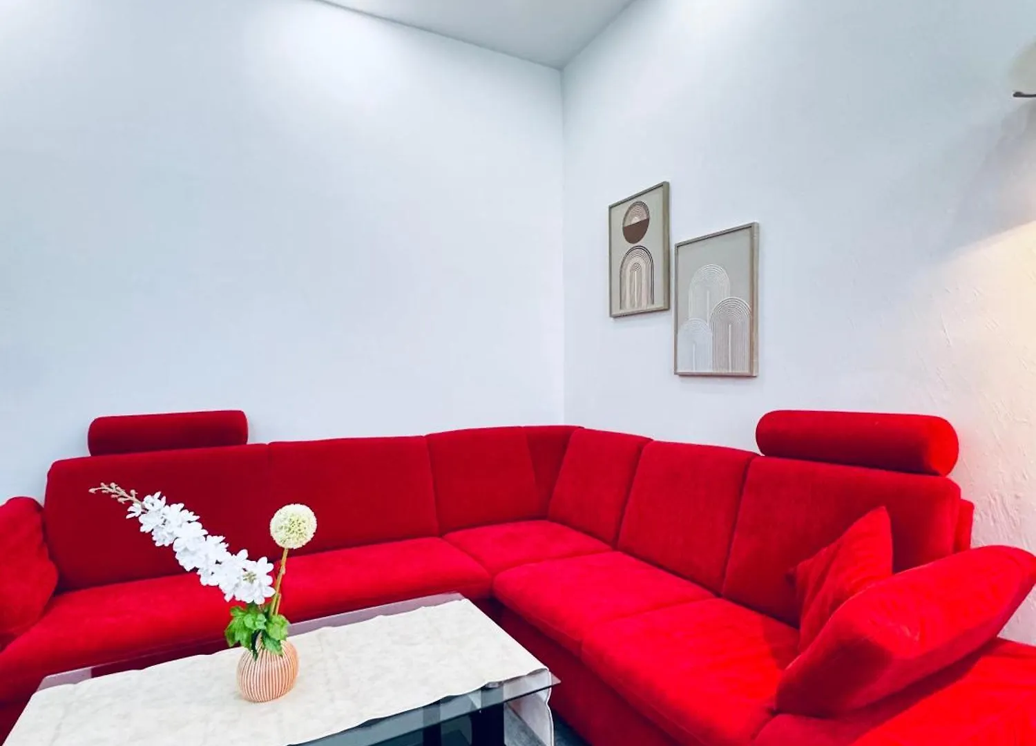 Lovely Stay 2Br Apt Next To Akh Vienna Apartment